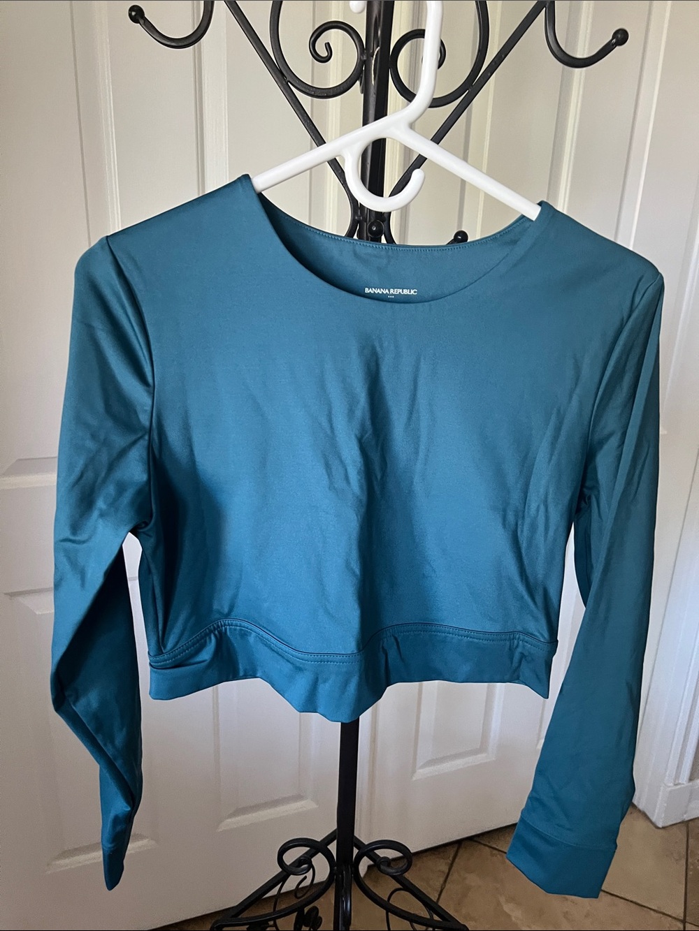 Banana Republic Teal Long-Sleeve Cropped Tee